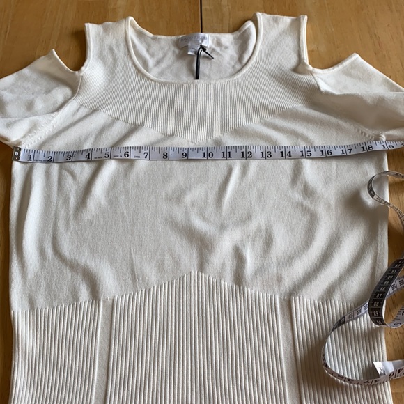 Bisou Bisou Cold Shoulder Cream Sweater - Picture 4 of 13